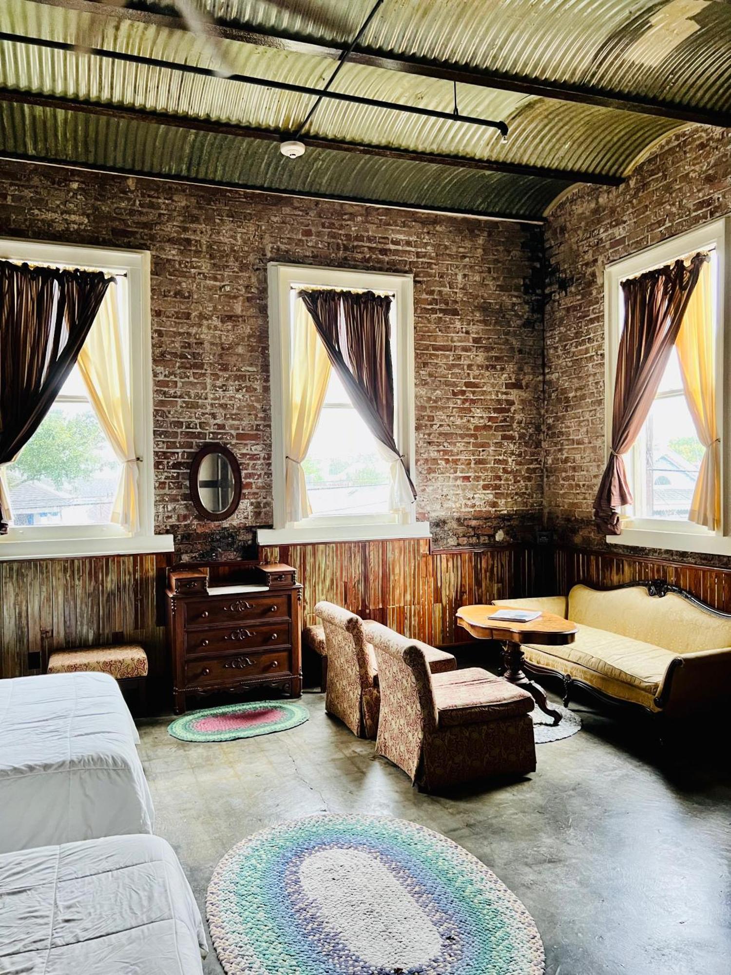Inn At The Old Jail New Orleans Exterior photo
